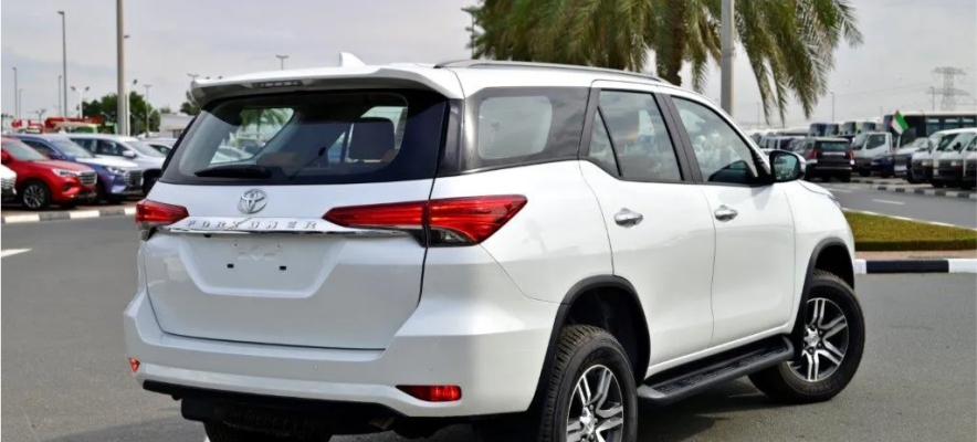 Luxury SUV Fortuner 7 Seats